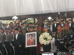 Ketua DPR: Selamat Jalan Ani Yudhoyono, Kami Mengenang Lewat Foto Karyamu