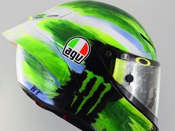 Helm Spesial Valentino Rossi untuk Balapan di Kandang