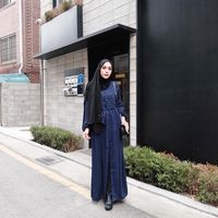 8 Gaya Hijab Simpel untuk Lebaran ala Dian Pelangi hingga Natasha Rizky