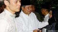 Tangis dan Haru Sambut Kedatangan Jenazah Ani Yudhoyono di Cikeas