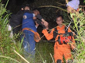 Pertapa di Puncak 29 Muria Jepara Dievakuasi Paksa