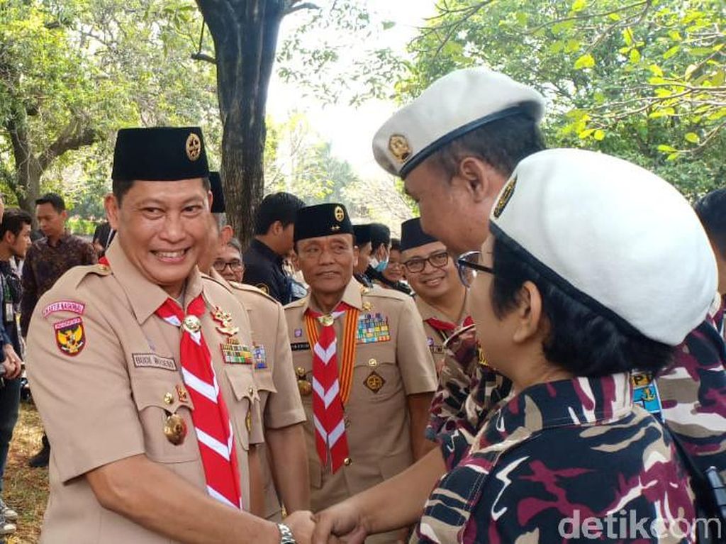 Sosok Bu Ani di Mata Buwas: Tokoh Wanita Luar Biasa Sosok Bu Ani di Mata Buwas: Tokoh Wanita Luar Biasa