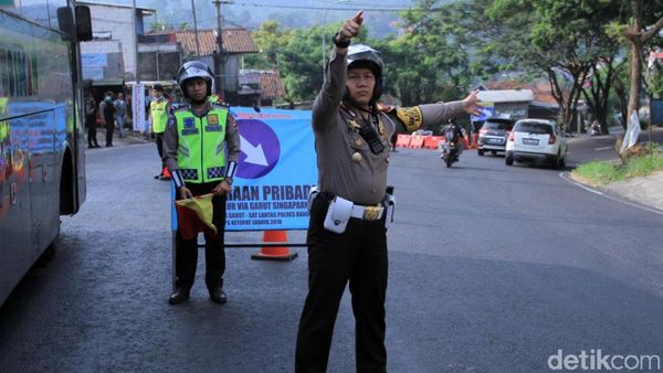 Limbangan Macet, Lalu Lintas Menuju Tasikmalaya Dialihkan