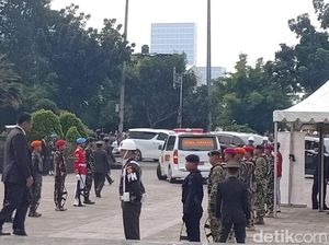 Jenazah Ani Yudhoyono Tiba di TMP Kalibata