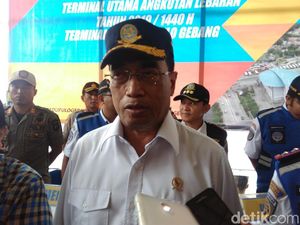 Pantau Arus Mudik Di Pulogebang, Menhub Soroti Sistem Ticketing Pantau Arus Mudik Di Pulogebang, Menhub Soroti Sistem Ticketing
