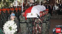Tembakan Salvo Iringi Prosesi Pemakaman Ani Yudhoyono