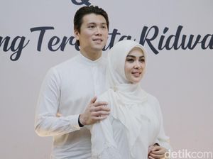 Syahrini Kurangi Jadwal Nyanyi, Reino Barack Panggil Chef ke Rumah Syahrini Kurangi Jadwal Nyanyi, Reino Barack Panggil Chef ke Rumah