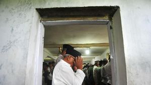 Jemaah Tarekat Naqsabandiyah dan Tarekat Syattariah Salat Id Hari Ini