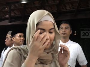 Sebelum Wafat, Ibu Ani Hadir di Mimpi Annisa: Memo Mau Pergi... Sebelum Wafat, Ibu Ani Hadir di Mimpi Annisa: Memo Mau Pergi...