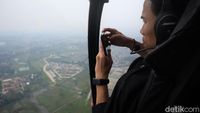 Foto: Serunya Wisata Naik Helikopter di Jakarta