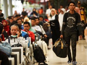 90 Ribu Pemudik Tiba di Jakarta via Stasiun Pasar Senen hingga H+4 Lebaran 90 Ribu Pemudik Tiba di Jakarta via Stasiun Pasar Senen hingga H+4 Lebaran