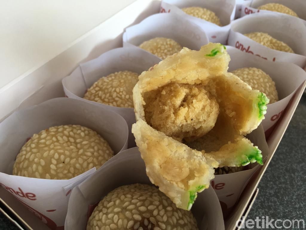 Pemudik Wajib Bawa Oleh-oleh Onde-Onde Mojokerto yang Empuk Legit Pemudik Wajib Bawa Oleh-oleh Onde-Onde Mojokerto yang Empuk Legit