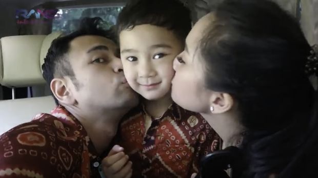 Raffi Ahmad dan keluarga