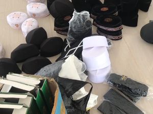 Berkah Ramadhan, Pedagang Kopiah Keliling Laris-Manis