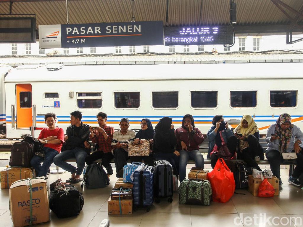 Ada Penumpang Kereta Dapat Kursi Mini, Ini Respons KAI Ada Penumpang Kereta Dapat Kursi Mini, Ini Respons KAI