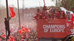 Arak-arakan Liverpool Pamerkan Si Kuping Besar