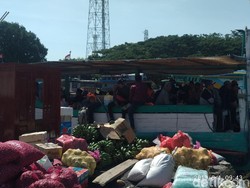 Meski Gelombang Tinggi, Pemudik ke Kepulauan Madura Tetap Nekat Mudik