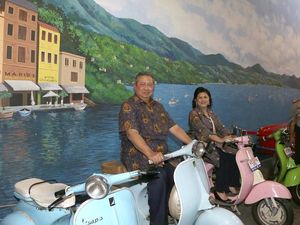 Kenang Ani Yudhoyono, Vespa Hingga Motor Pintar