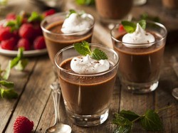 Buat Lebaran, Yuk Bikin 7 Kreasi Puding Cokelat yang Creamy!