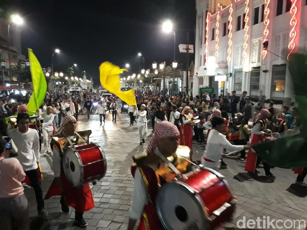 Polisi Imbau Takbir Keliling di Yogya Tak Lebih dari Jam 11 Malam Polisi Imbau Takbir Keliling di Yogya Tak Lebih dari Jam 11 Malam