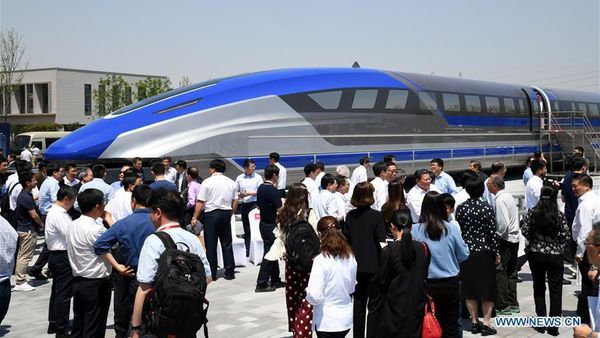 Wus! Kereta Super Cepat Buatan China Ini Bisa Melaju 600 Km/Jam!