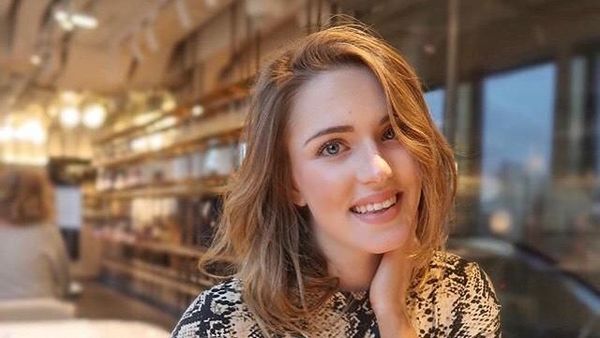 Foto: Selebgram Cantik yang Kontroversial karena Fotonya Bersama Cewek Gemuk