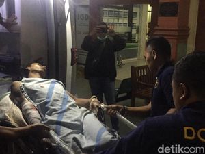 Pelaku yang Ledakkan Diri di Pospol Kartasura Dibawa ke Semarang Pelaku yang Ledakkan Diri di Pospol Kartasura Dibawa ke Semarang