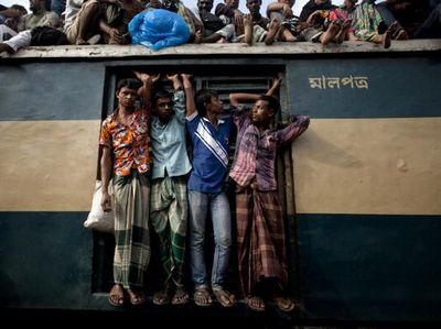 Potret Perjuangan Demi Pulang ke Kampung Halaman