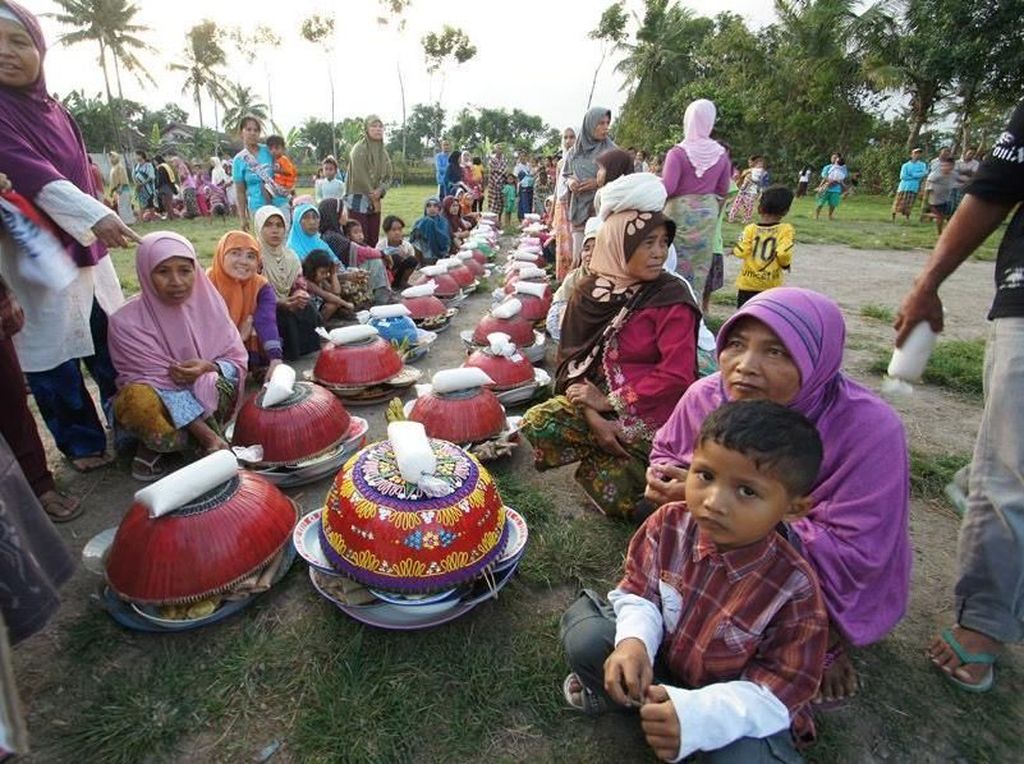5 Tradisi Kuliner Unik Ini Digelar Tepat Saat 1 Muharam 5 Tradisi Kuliner Unik Ini Digelar Tepat Saat 1 Muharam