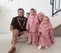 Cara Shireen Sungkar Ajari Anak Bersikap pada Orang Asing