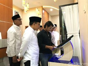 Sambut Pemudik, Bupati Anas Cek Kesiapan Layanan Administrasi Kependudukan