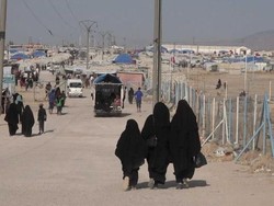 Ratusan Perempuan ISIS Dibebaskan Dari Kamp Pengungsi al-Hawl Suriah