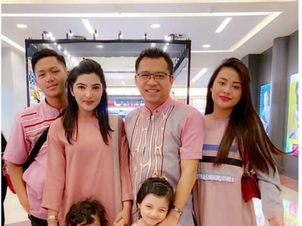 Keluarga Anang Hermansyah Libur Lebaran di Kanada Keluarga Anang Hermansyah Libur Lebaran di Kanada