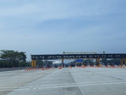 Jelang Larangan Mudik, GT Cikampek Utama Terpantau Lengang