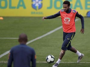 Barcelona Pulang Tangan Kosong, Sejak Awal Transfer Neymar Memang Sulit