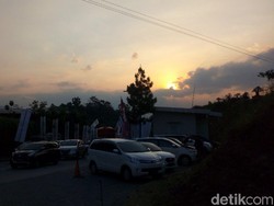Rest Area KM 429 dan Suasana Sunset Terbaik di Tol Trans Jawa