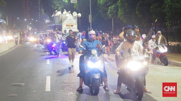 FPI Gelar Takbir Keliling