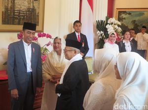 Maruf Amin Berlebaran ke Jokowi di Istana Maruf Amin Berlebaran ke Jokowi di Istana