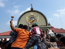 Meriahnya Rayahan Gunungan Gerebeg Sawal Keraton Yogyakarta
