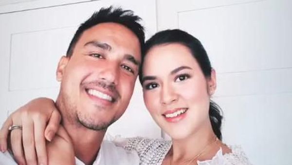 Gaya Lebaran Selebriti (1)