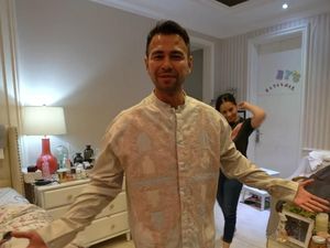 Raffi Ahmad Bagi-bagi THR Belasan Juta ke Keluarga Olga Syahputra Raffi Ahmad Bagi-bagi THR Belasan Juta ke Keluarga Olga Syahputra