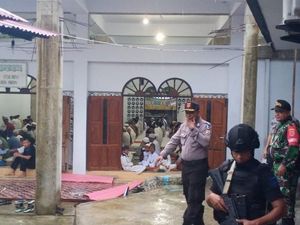 Pemuda Gereja Bantu Jaga Keamanan Salat Id di Ambon