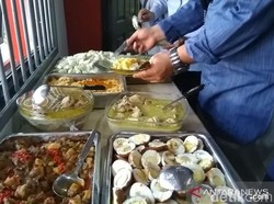 Hore! Napi Lapas Pondok Bambu Diberi Sajian Opor-Rendang di Hari Lebaran