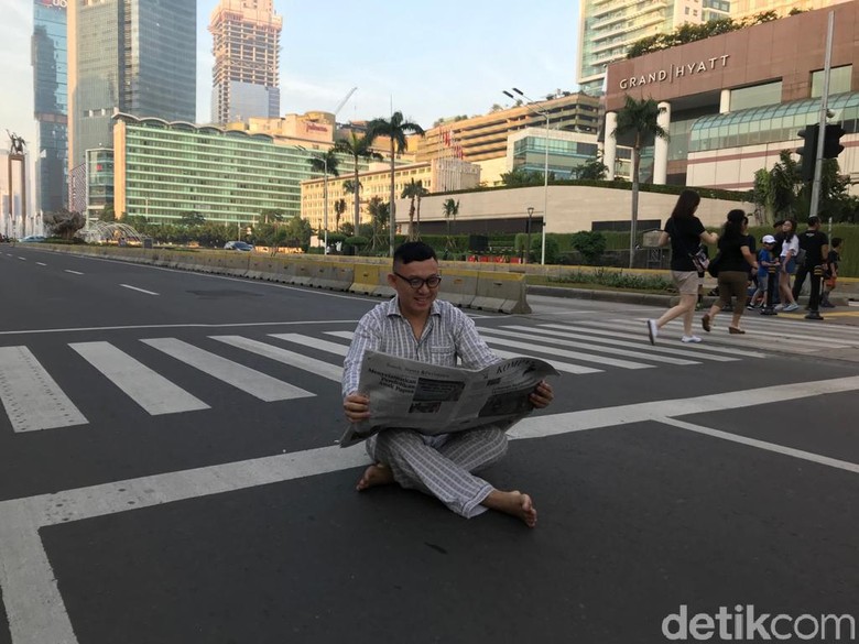 HI-Thamrin Lengang di Hari Pertama Idul Fitri, Warga Foto-foto di Tengah Jalan