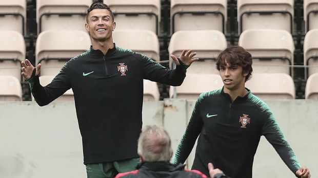 Cristiano Ronaldo sempat berbincang soal Kota Madrid kepada Joao Felix.