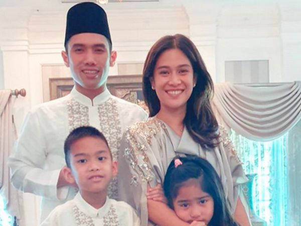 Foto: Intip Seragam Stylish Keluarga Artis di Lebaran 2019