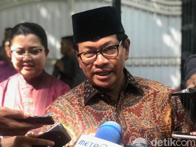 Berita Pramono: Megawati Tetap Ketum, Ada Wacana Tunjuk Ketua Harian PDIP Jumat 19 April 2024