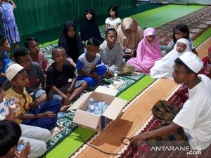 Lebaran di Kamp Pengungsi Gempa Palu yang Sunyi Tanpa Kembang Api