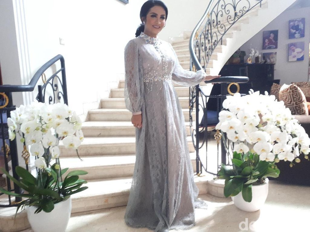 Krisdayanti Blak-blakan Biaya Oplas, Habiskan Ribuan Dollar Krisdayanti Blak-blakan Biaya Oplas, Habiskan Ribuan Dollar