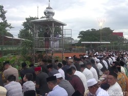 Khatib Salat Id di Penjuru Daerah Ajak Umat Kembali Bersatu Pasca-Pemilu